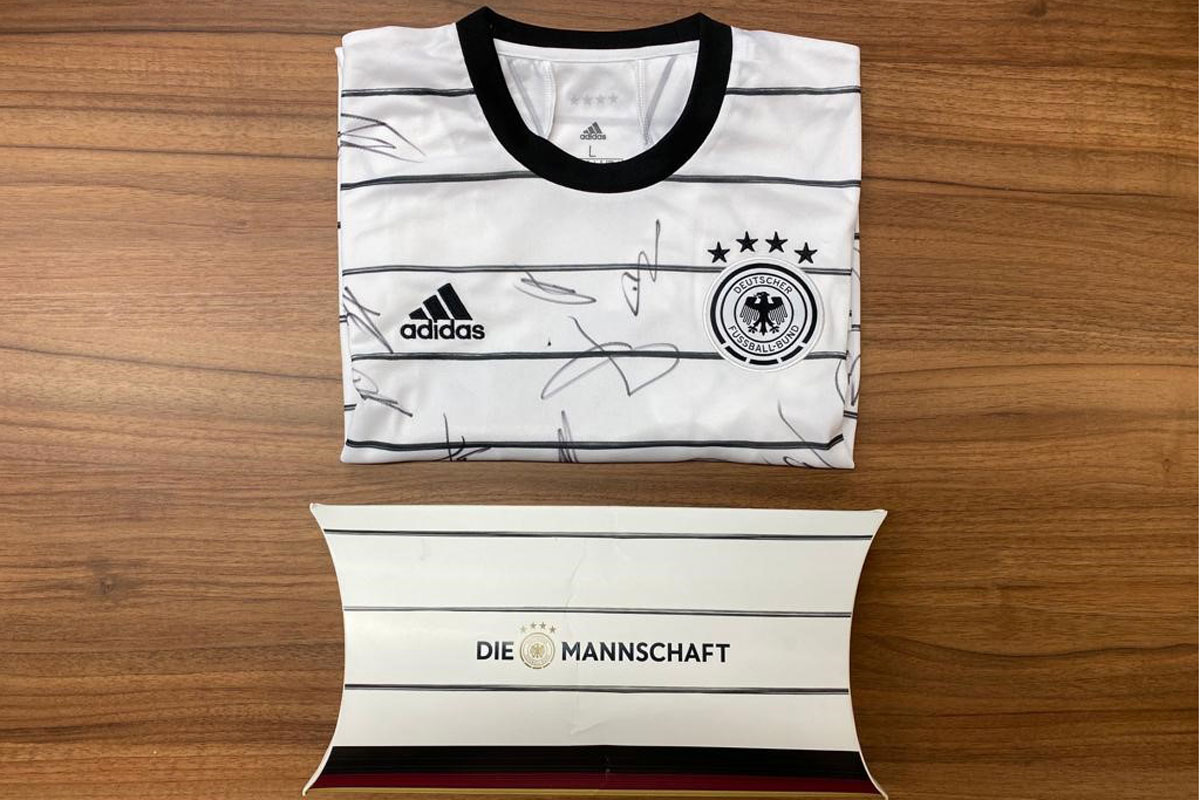 trikot800