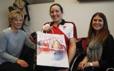 Adelsberger stellt den festlichen Team-Look