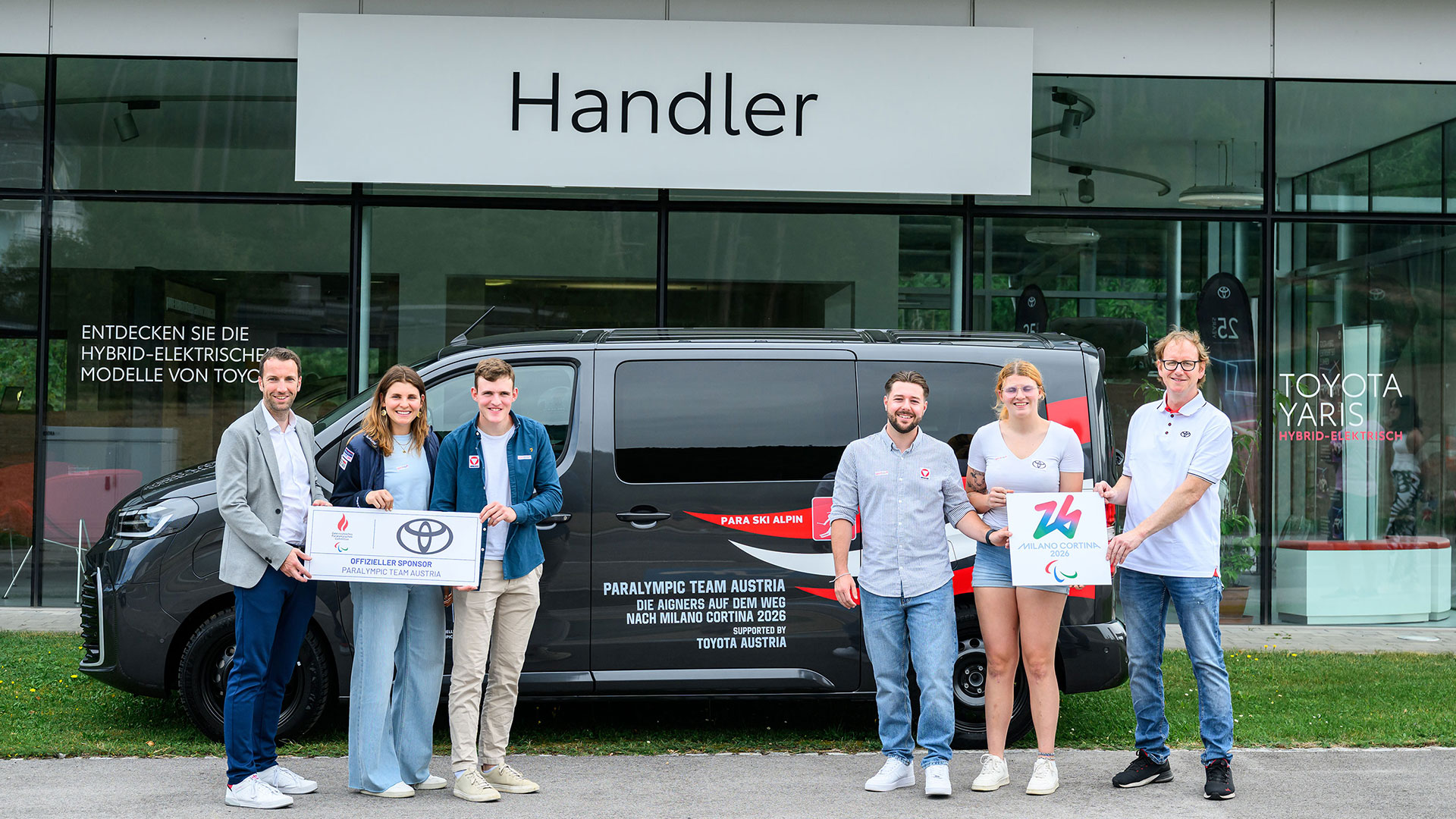 Gruppenfoto-Aigners-Toyota